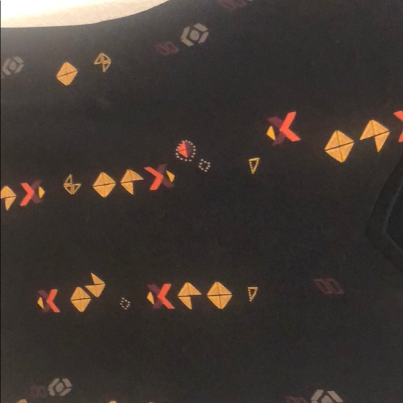 Top - Picture 2 of 3